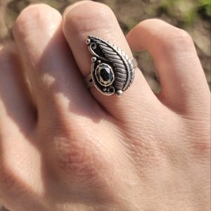 VINTAGE NATIVE AMERICAN 925 STERLING SILVER HEMATITE RING  SIZE 6.75 (006RING)